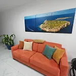 The Exchange - Designer In With Side Sea View, 300 Metres Away From *