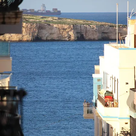 Appartement The Exchange - Designer In With Side Sea View, 300 Metres Away From *