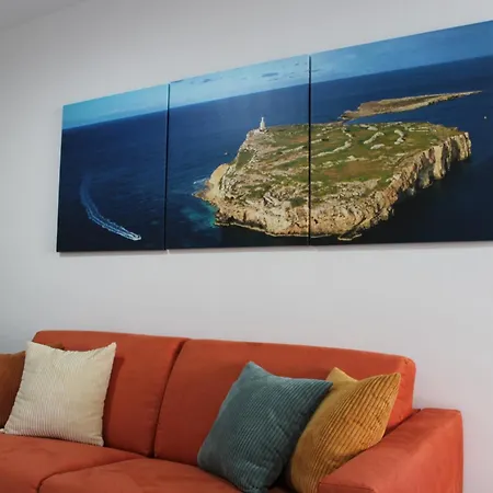 Appartement The Exchange - Designer In With Side Sea View, 300 Metres Away From *