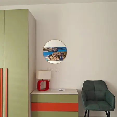 The Exchange - Designer In With Side Sea View, 300 Metres Away From St. Paul's Bay