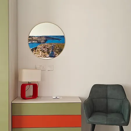 The Exchange - Designer In With Side Sea View, 300 Metres Away From Appartement St. Paul's Bay