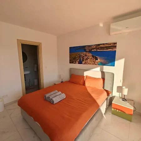 The Exchange - Designer In With Side Sea View, 300 Metres Away From Daire