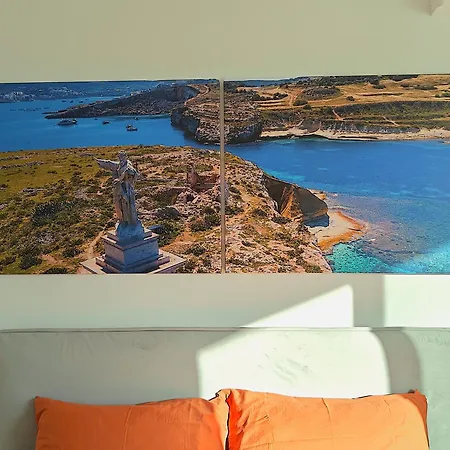 The Exchange - Designer In With Side Sea View, 300 Metres Away From Appartement *