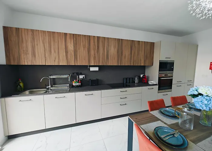 Apartament The Exchange - Designer In With Side Sea View, 300 Metres Away From St. Paul's Bay