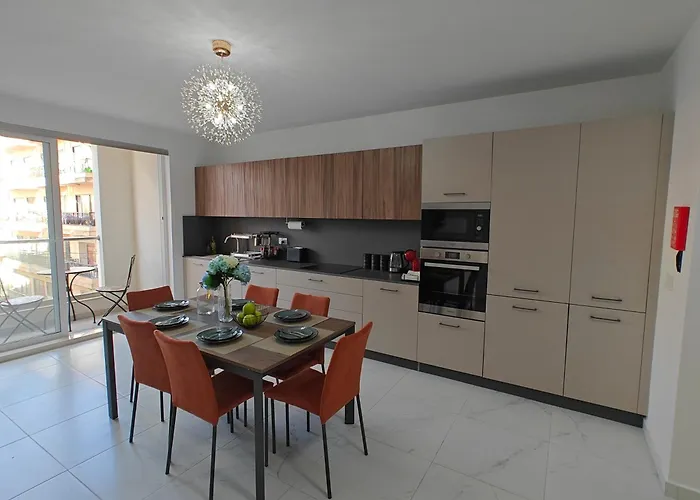 The Exchange - Designer In With Side Sea View, 300 Metres Away From Apartament St. Paul's Bay