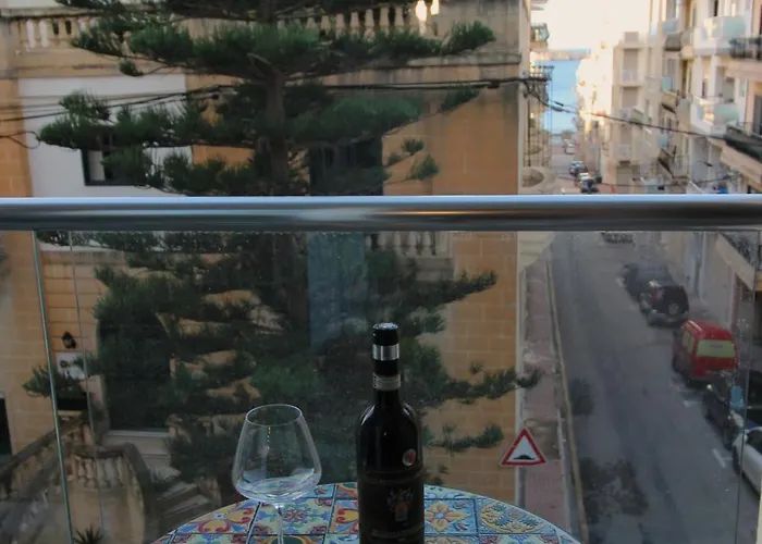 The Exchange - Designer In With Side Sea View, 300 Metres Away From * San Pawl il-Baħar