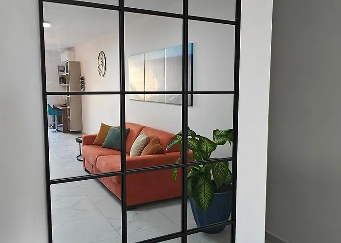 The Exchange - Designer In With Side Sea View, 300 Metres Away From Lejlighed