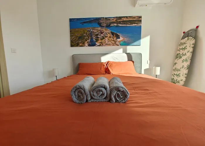 The Exchange - Designer In With Side Sea View, 300 Metres Away From San Pawl il-Baħar