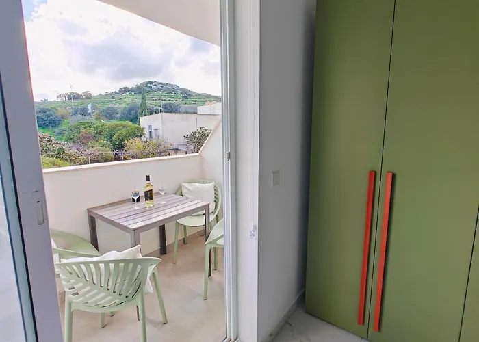 The Exchange - Designer In With Side Sea View, 300 Metres Away From * San Pawl il-Baħar